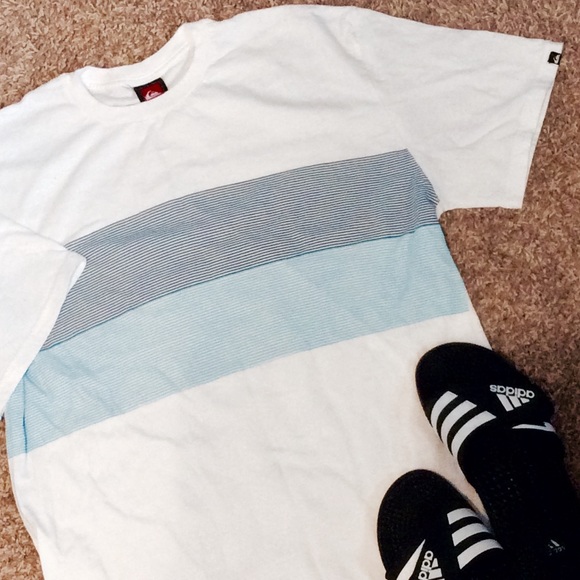 Quiksilver Other - Men's Quiksilver blue stripes t-shirt! Size XL!